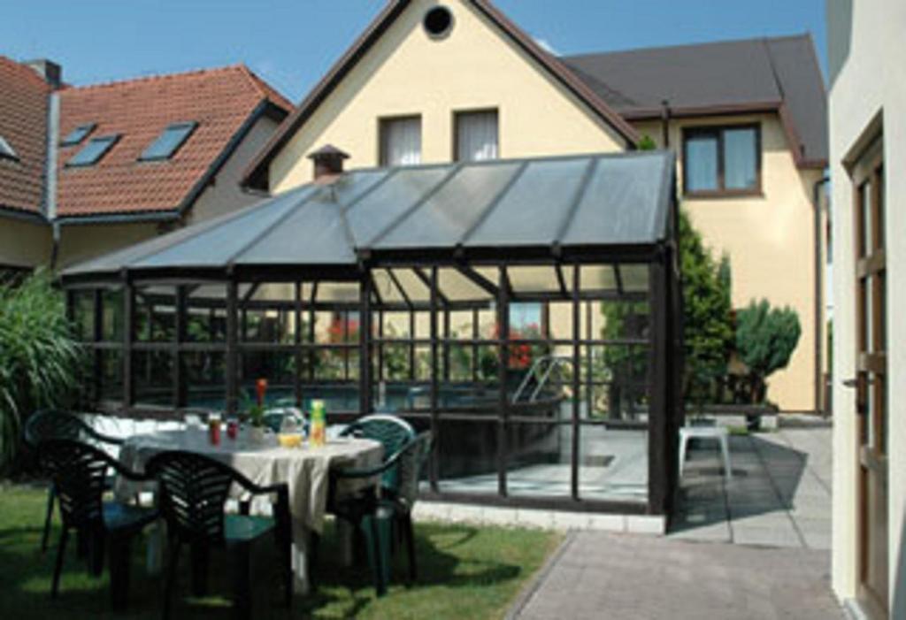 Penzion Duo Mladá Boleslav Esterno foto